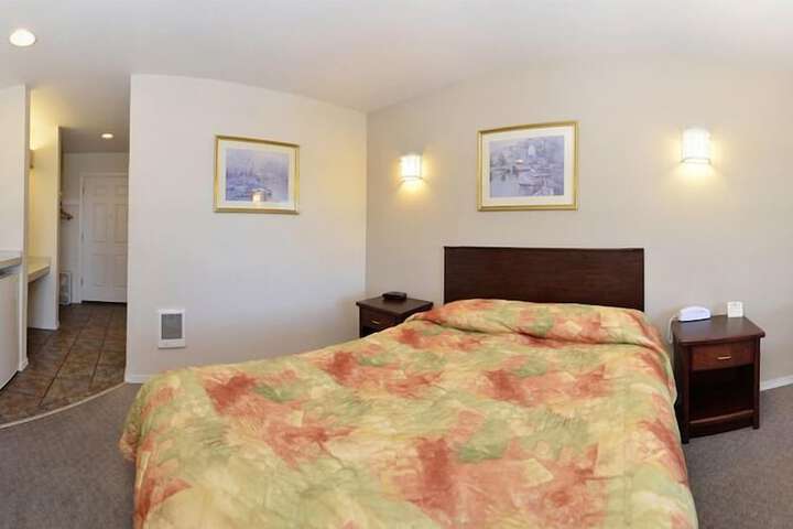 Room 14 of 25
