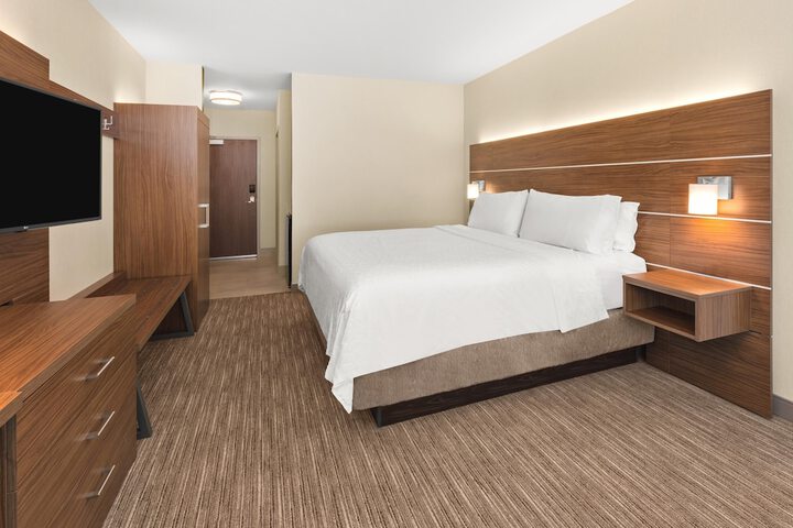 Room 14 of 22