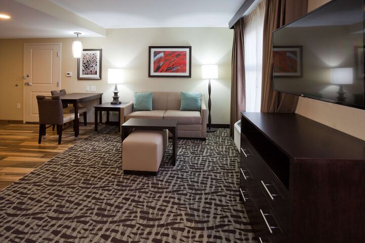 Room 25 of 33