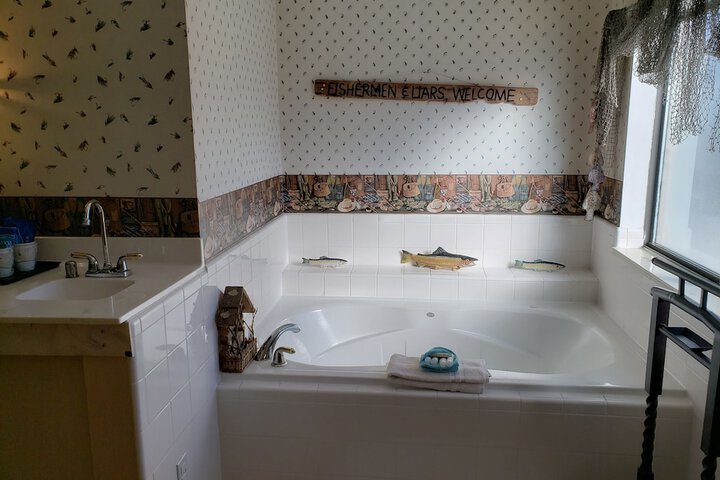 Hot Tub 82 of 82