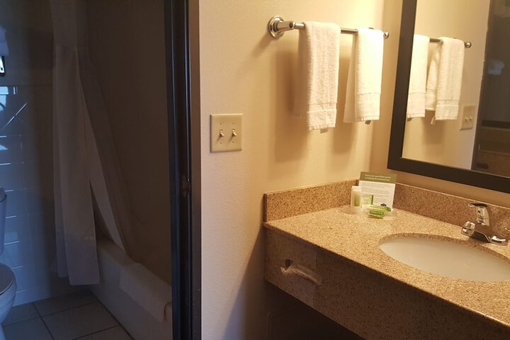 Room 12 of 46
