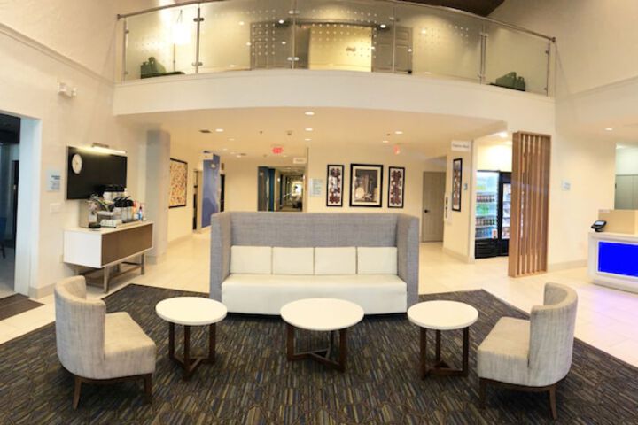 Holiday Inn Express Hotel & Suites Greenville by IHG