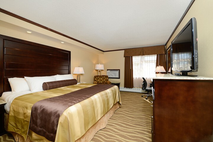 Room 25 of 41