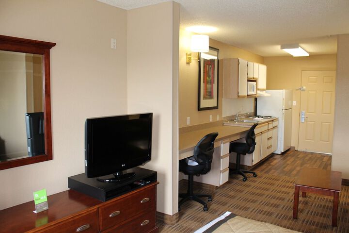Room 19 of 35