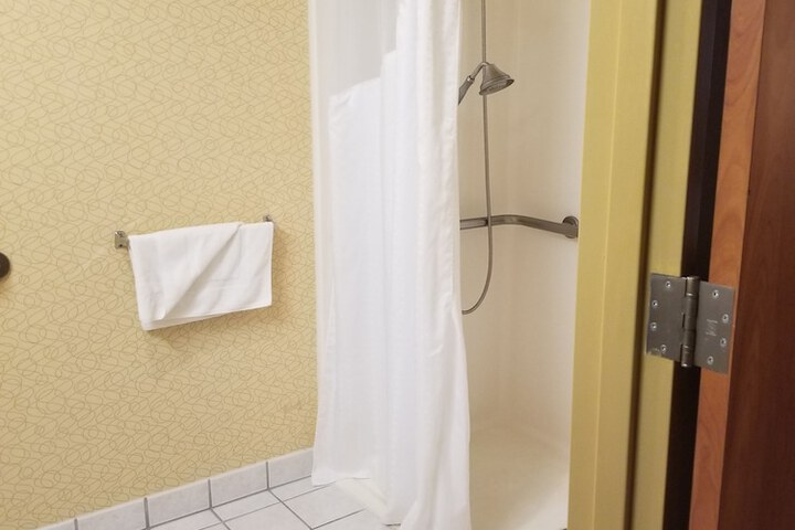 Room 15 of 29