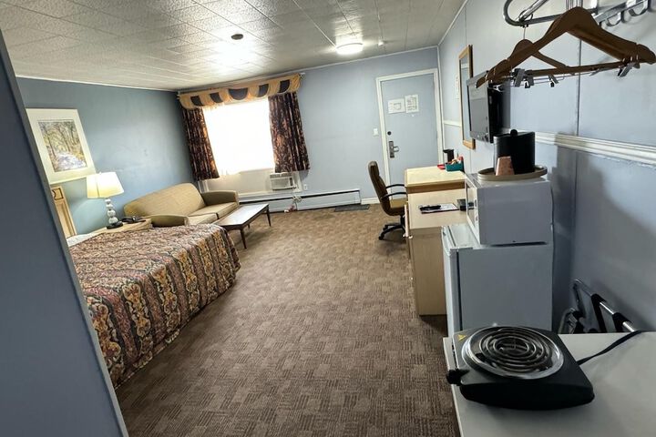 Room 14 of 28