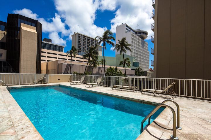 Pool 4 of 329