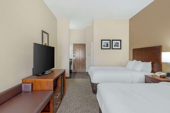 Comfort Inn & Suites La Grange - Louisville Area