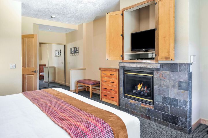 Room 20 of 39