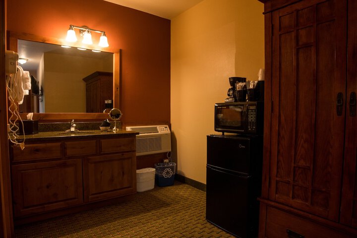 Room 155 of 191