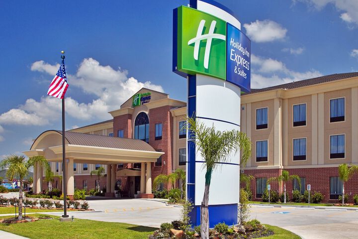 Holiday Inn Express & Suites Deer Park by IHG