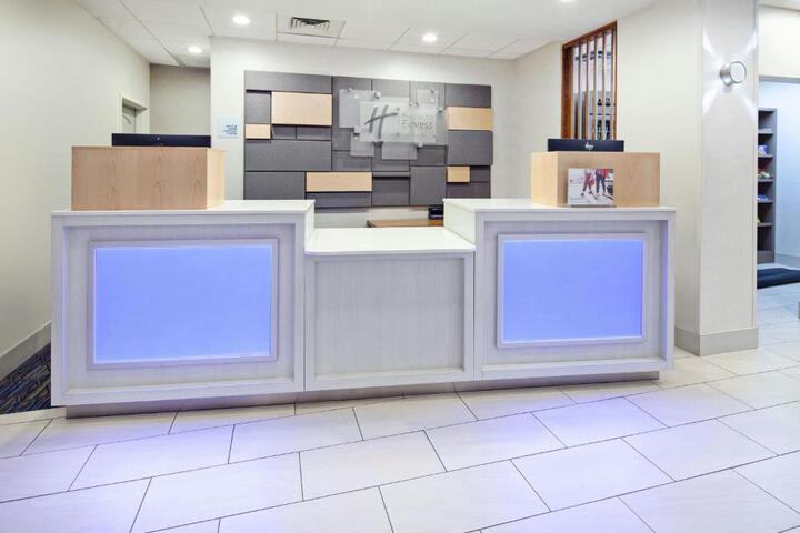 Holiday Inn Express & Suites Clovis-Fresno Area by IHG