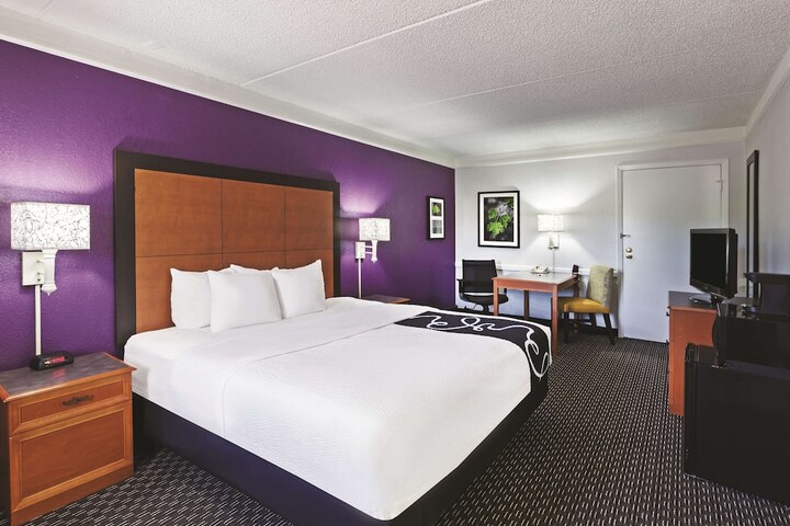 Room 18 of 25