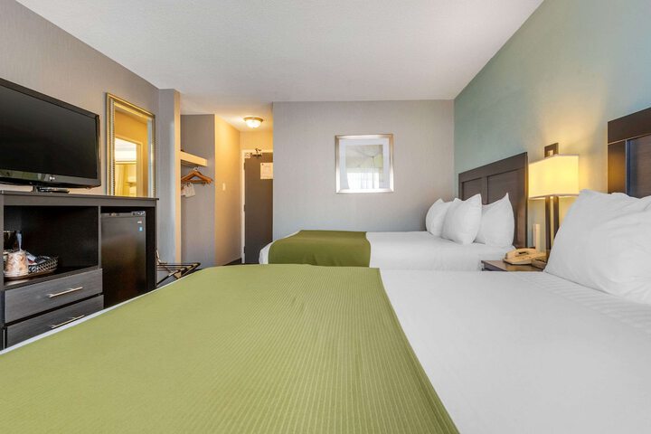 Room 21 of 42