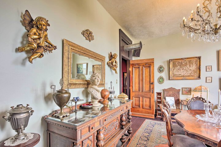 Vintage Apartment in Historic Downtown La Porte