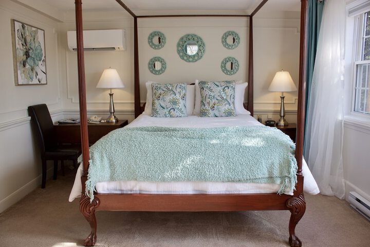 Tattingstone Inn