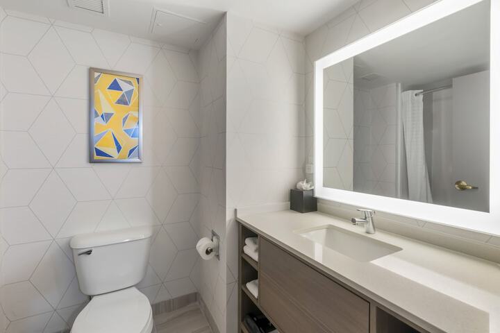 Room 15 of 44