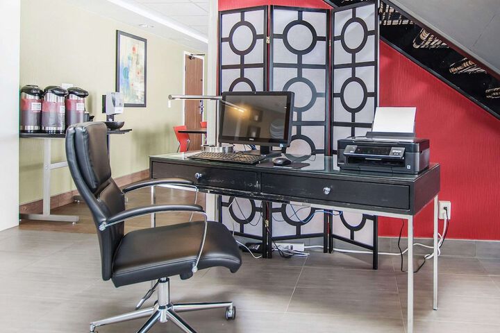 Business Center 41 of 41