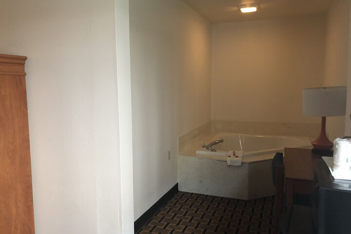 Room 9 of 35