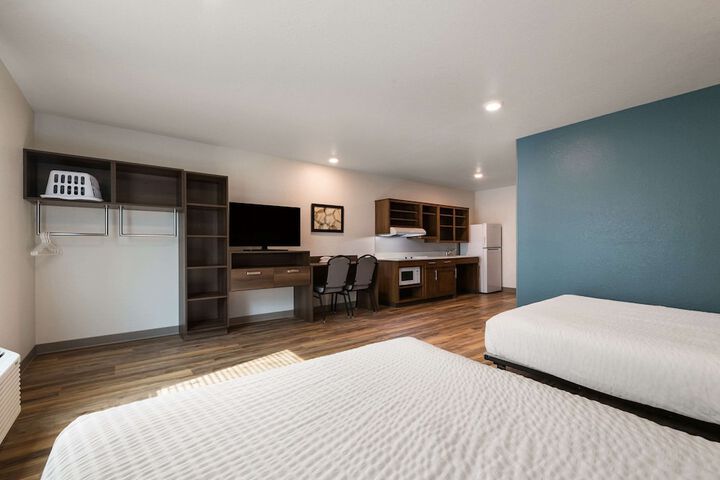 Room 15 of 32
