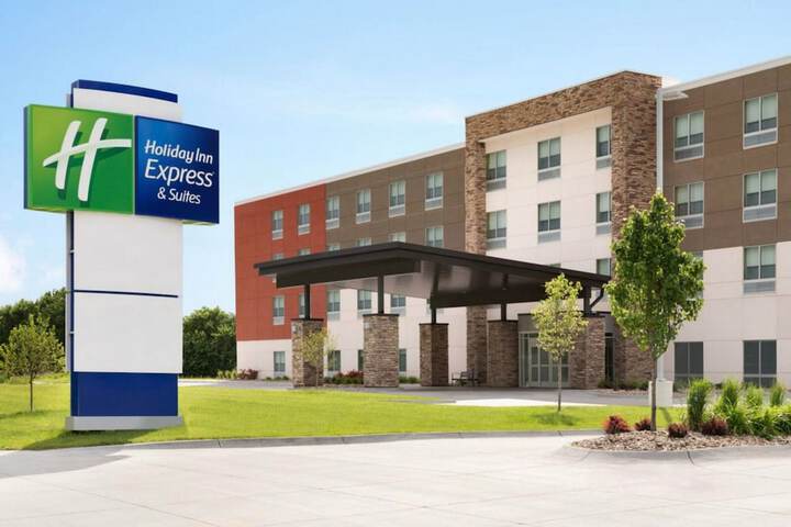 Holiday Inn Express & Suites Gilbert Mesa Gateway Airport by IHG