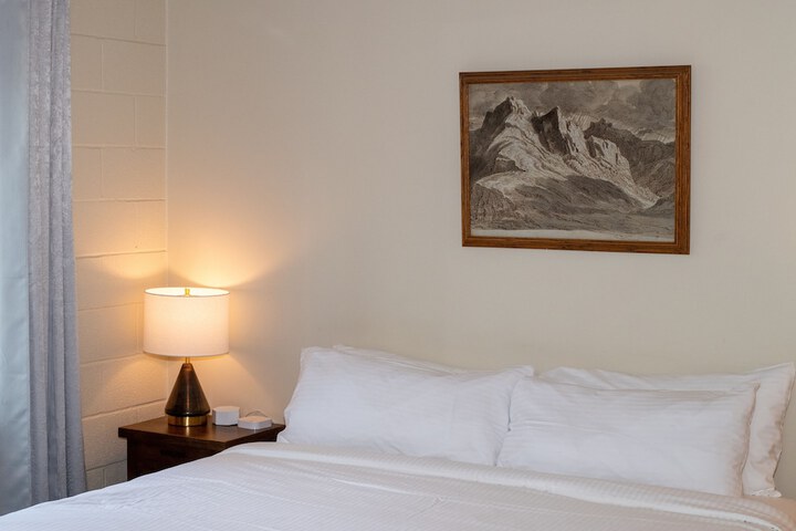 Gull Lake Lodge