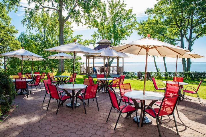 Terrace/Patio 70 of 77