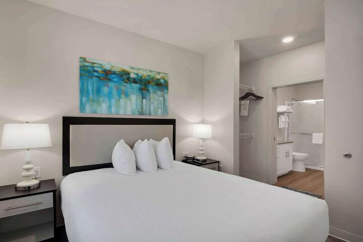 Room 65 of 104