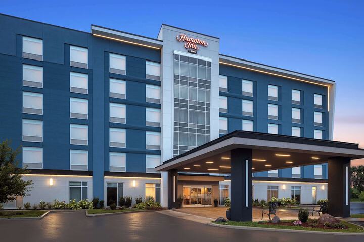 Hampton Inn by Hilton Kingston