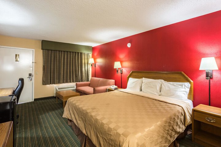 Room 6 of 29
