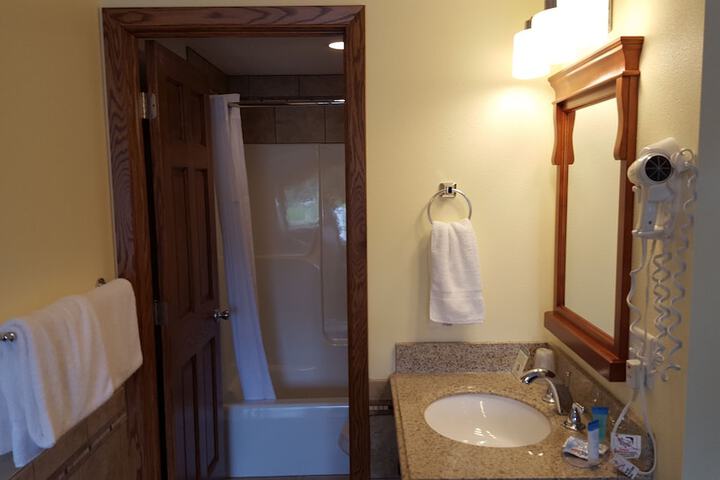 Room 107 of 120