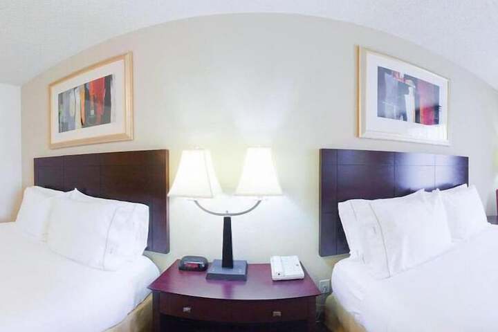 Room 52 of 81