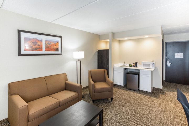 Room 22 of 32