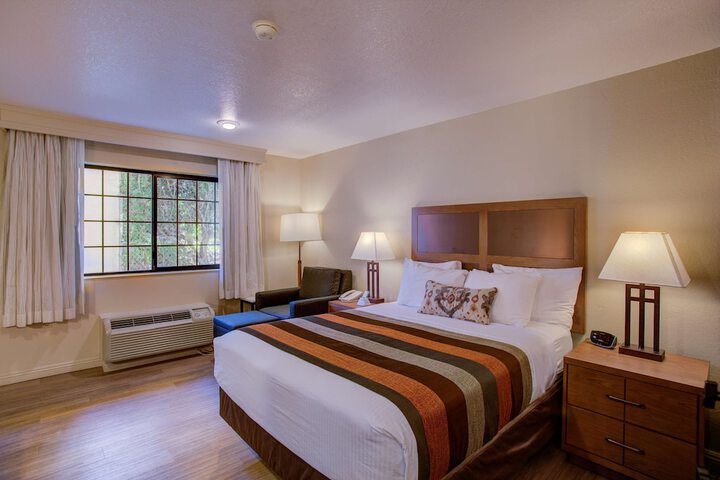 Room 9 of 22