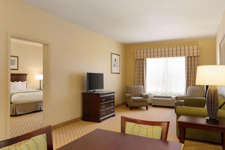 Room 13 of 22