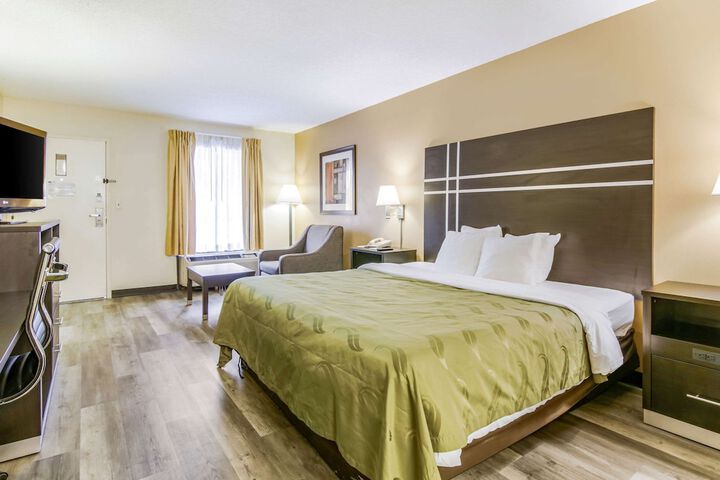 Room 9 of 31