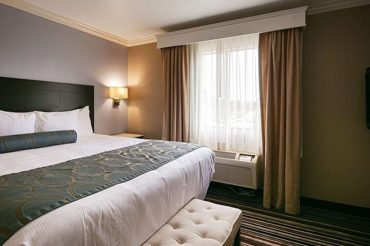 Room 12 of 21