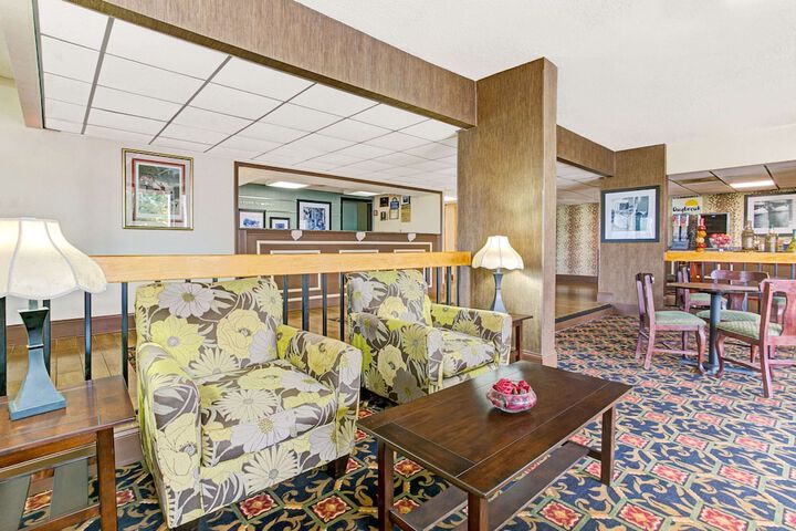 Hotel Interior 11 of 27