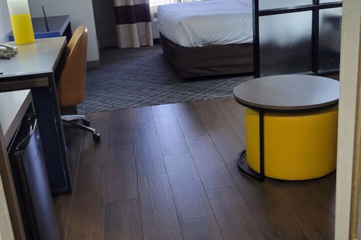 Room 26 of 69