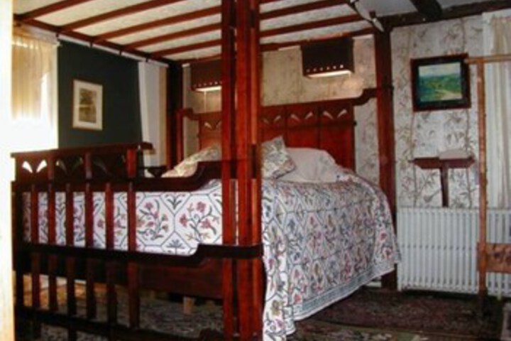 The Tolland Inn