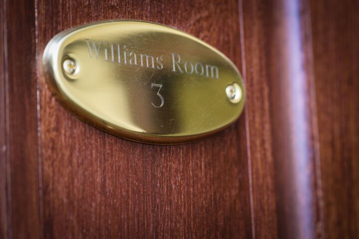 Room 13 of 41