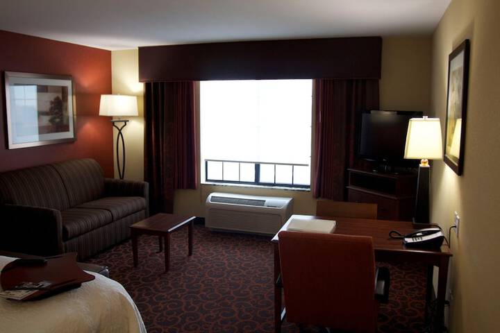 Hampton Inn & Suites Watertown