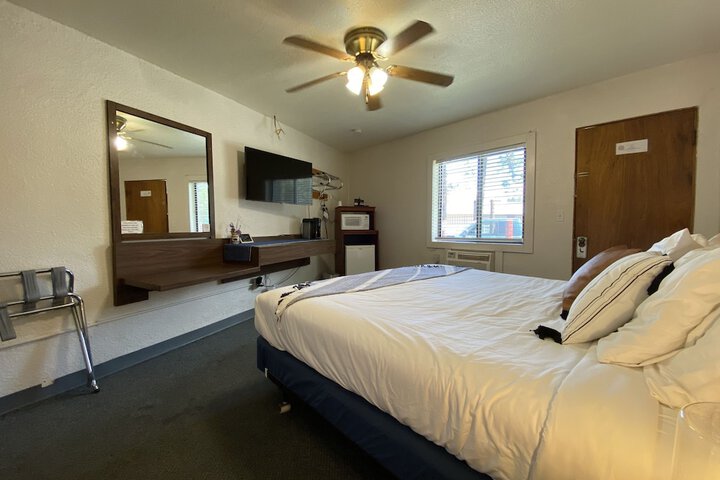 Room 34 of 73
