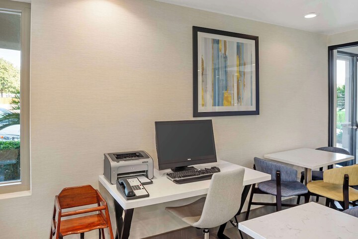 Best Western Exeter Inn & Suites