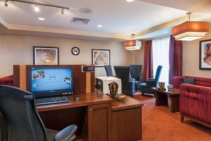Business Center 34 of 36