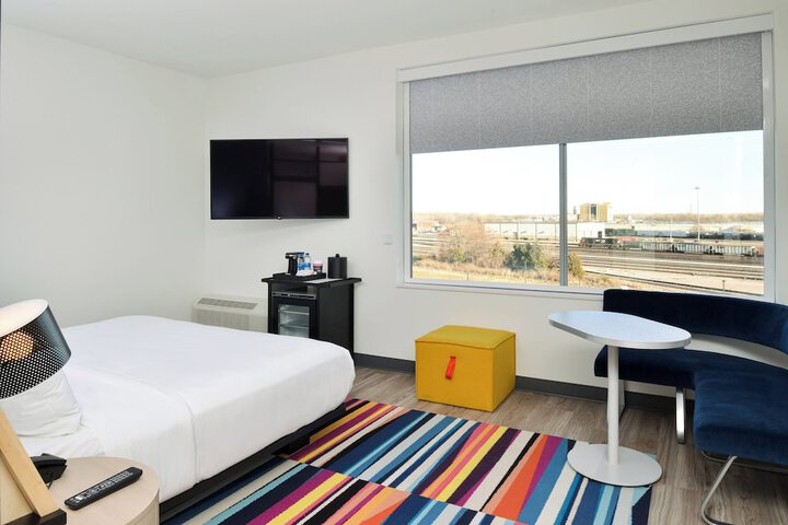 Aloft by Marriott North Kansas City