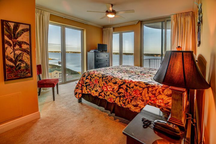 Room 25 of 51