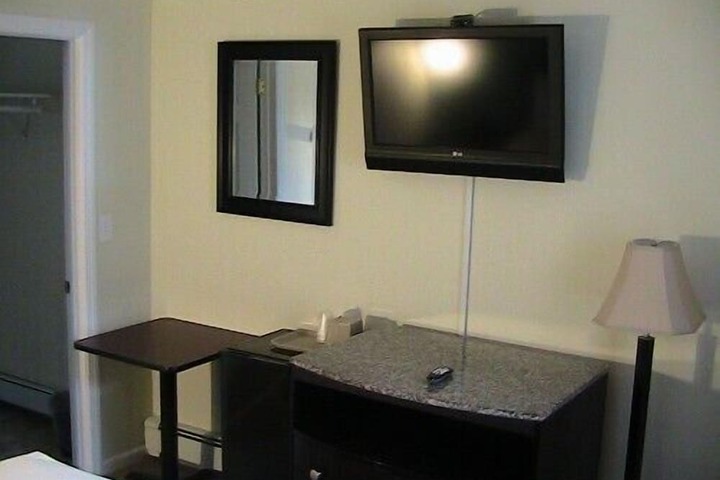 Room 12 of 35