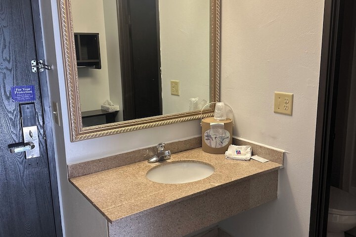 Room 35 of 42