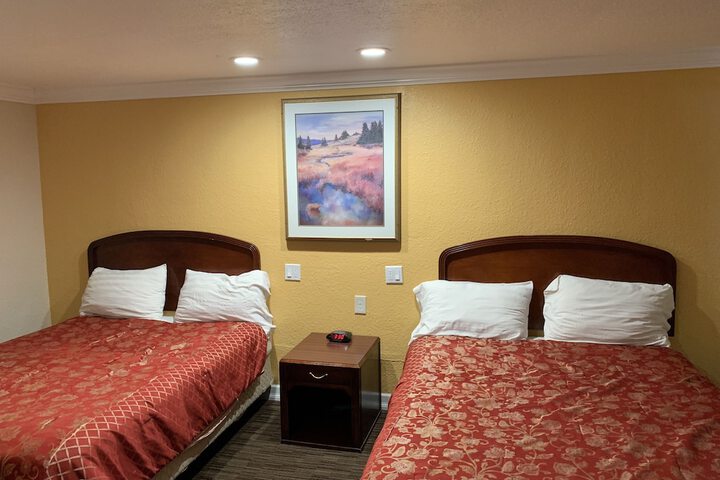 Room 53 of 107